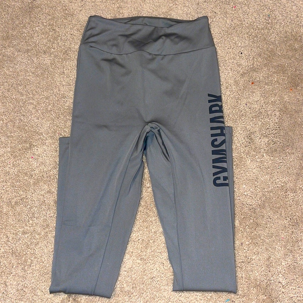 ❤️ Sexy booty Gymshark gray pants!